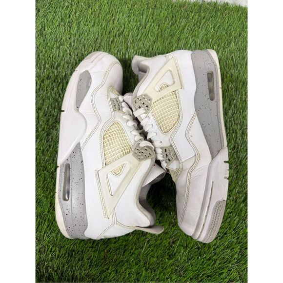 Size 10.5 - Jordan 4 Retro Mid White Oreo - Picture 6 of 9